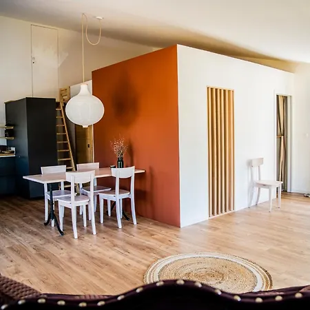 Chateau Les Poules Assignan