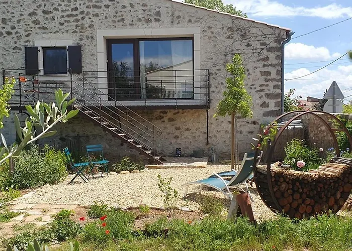 Chateau Les Poules דירה Assignan