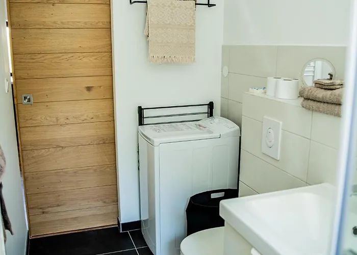 דירה Chateau Les Poules Assignan